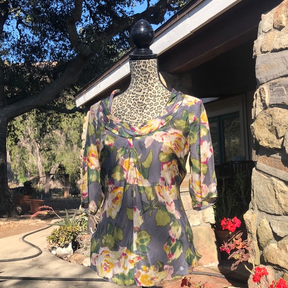 Tops - Floral print fine silk blouse.